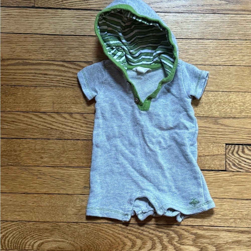 Burt’s Bees Hooded Romper - Size 0-3 Months